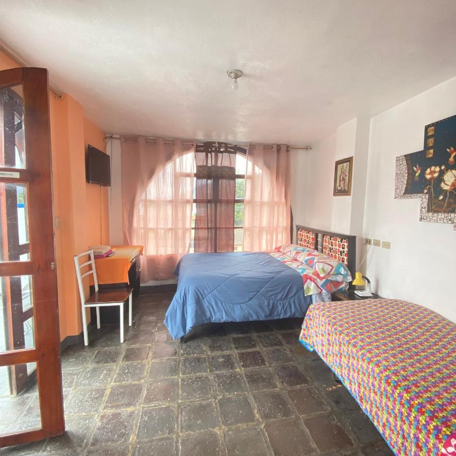 Hostal Chasqui Отавало Экстерьер фото