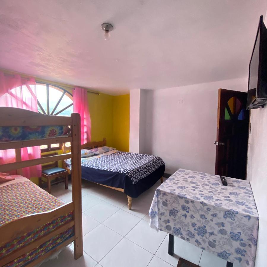 Hostal Chasqui Отавало Экстерьер фото