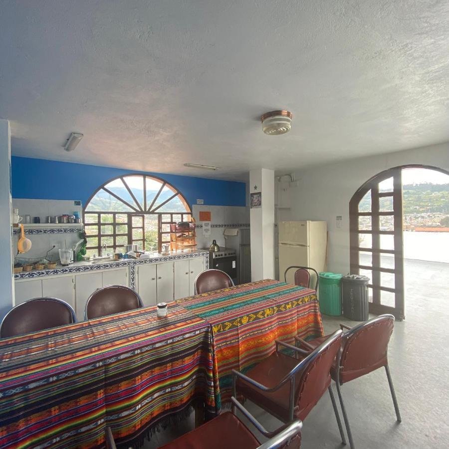 Hostal Chasqui Отавало Экстерьер фото