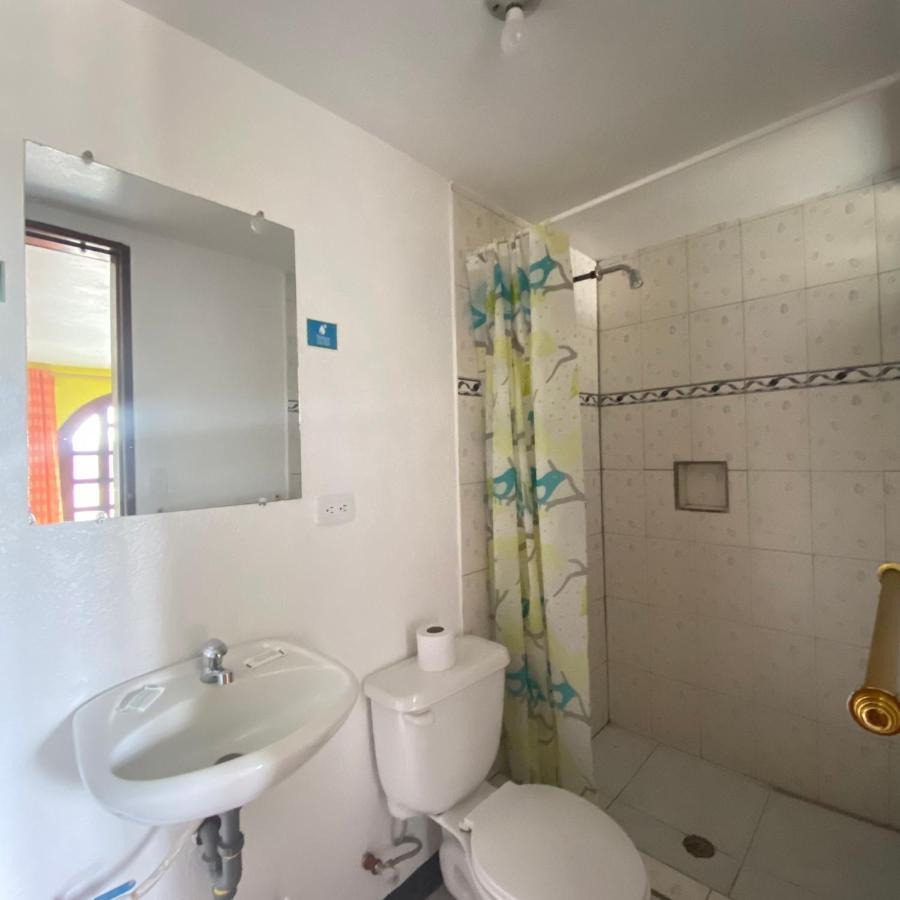 Hostal Chasqui Отавало Экстерьер фото