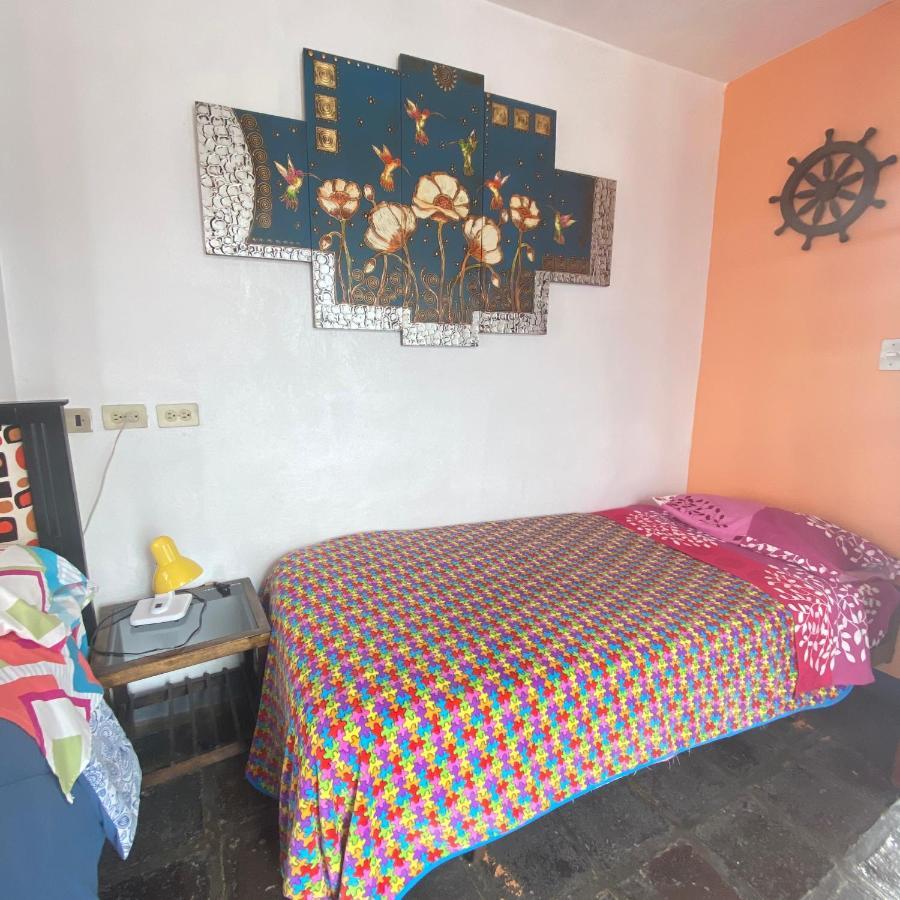 Hostal Chasqui Отавало Экстерьер фото