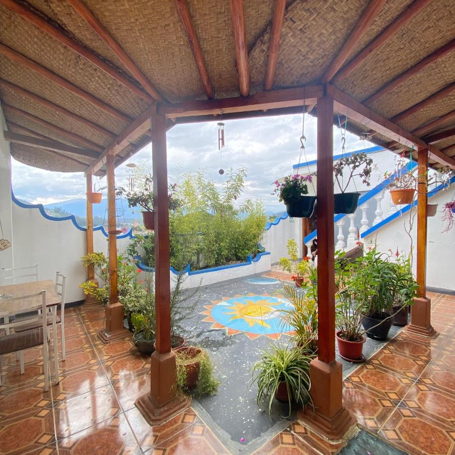Hostal Chasqui Отавало Экстерьер фото