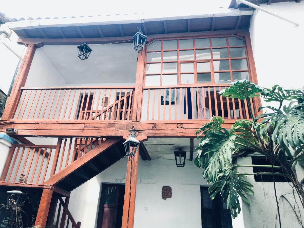 Hostal Chasqui Отавало Экстерьер фото